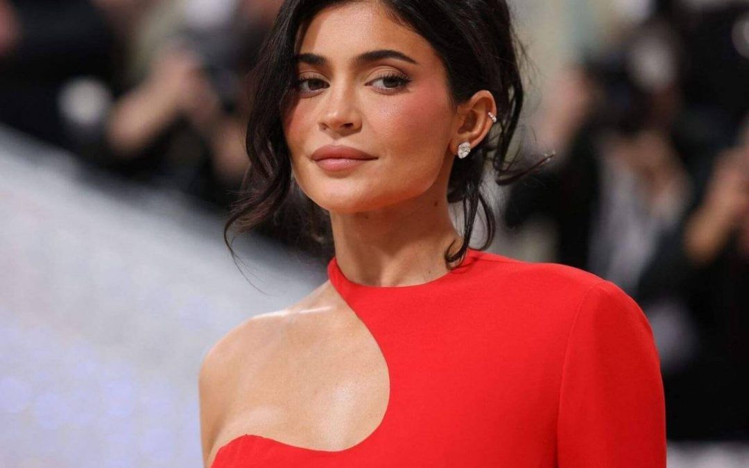Kyle Jenner estrategias marca de moda: Lanzamiento y Marketing